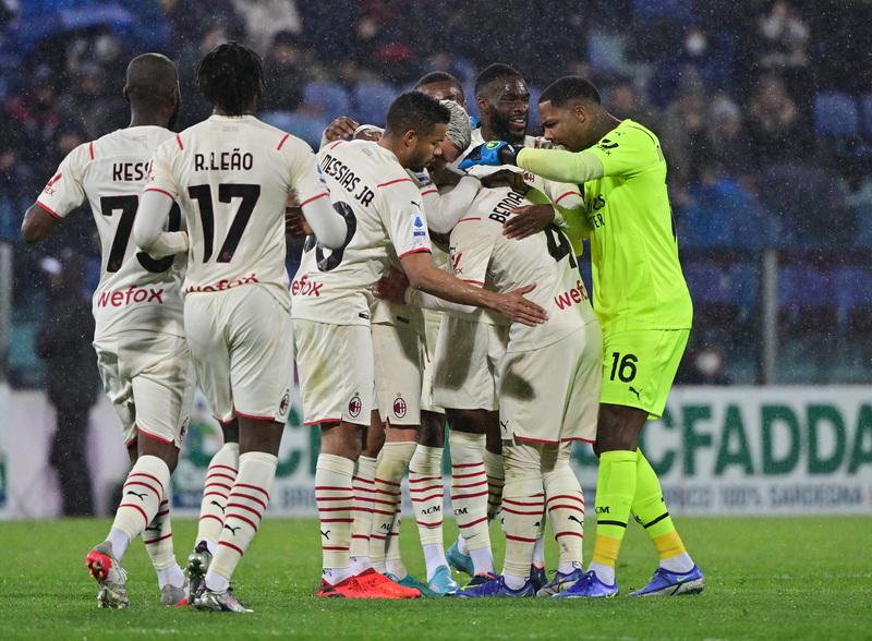 Soi kèo nhà cái AC Milan vs Cagliari, 03h00 ngày 03/01/2024 soi keo nha cai ac milan vs cagliari 02h30 ngay 03 01 2024 2