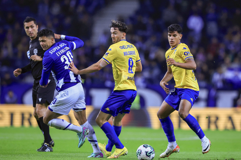 Soi kèo nhà cái GD Estoril-Praia vs Porto, 03h45 ngày 10/01/2024 soi keo nha cai gd estoril praia vs porto 03h45 ngay 10 01 2024 3 2