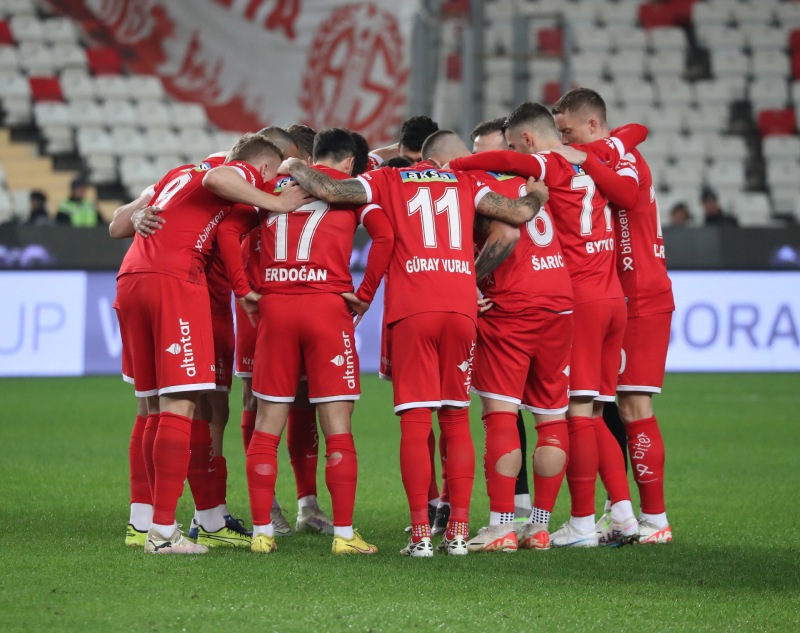 Gia thế nhà vợ Messi – Gia thế giàu có của vợ Messi Thông tin trước trận đấu Antalyaspor vs Besiktas