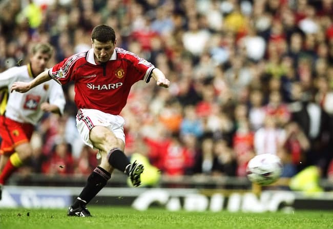 Đội hình MU mạnh nhất mọi thời đại Hậu vệ trái: Denis Irwin