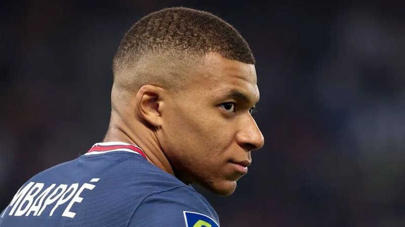 Mbappe Gốc Nước Nào Và Hành Trình Vươn Lên Thông tin cơ bản về chàng cầu thủ nước Pháp