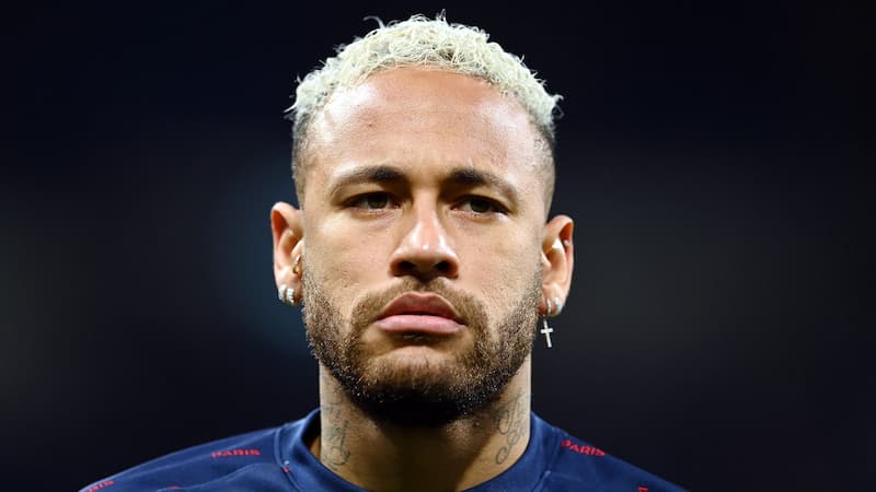 Neymar đá vị trí nào? Vai trò của anh ấy trên sân. Vậy Neymar đá vị trí nào? Tìm hiểu ngay ở phần sau.