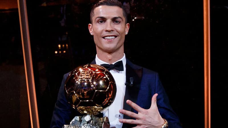 Ronaldo có bao nhiêu quả bóng vàng? Và những thành tích nổi bật trong sự nghiệp Cristiano Ronaldo có bao nhiêu quả bóng vàng?