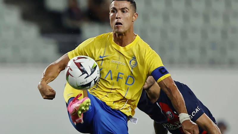 Ronaldo đang thi đấu cho đội nào? Chuyện gì xảy ra với Ronaldo tại CLB Manchester United?