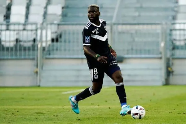 Top Tiền Vệ Hay Nhất Ligue 1 - Top 5 Tiền Vệ Hay Nhất Hiện Nay Hình 1: Tiền vệ trẻ tuổi Jean Onana
