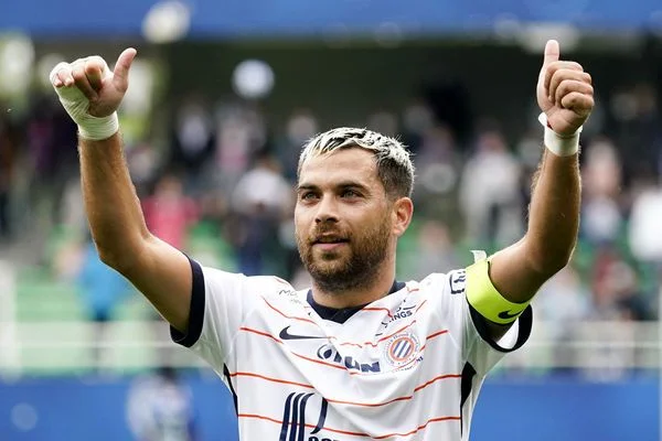 Top Tiền Vệ Hay Nhất Ligue 1 - Top 5 Tiền Vệ Hay Nhất Hiện Nay Hình 2: Cầu thủ Teji Savanier