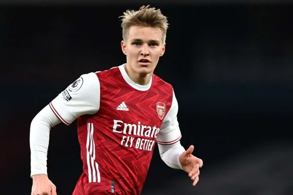 Top Tiền Vệ Hay Nhất Ngoại Hạng Anh Tỏa Sáng Mọi Thời Đại Hình 2: Martin Odegaard là cầu thủ tạo ra nhiều pha ghi bóng đẹp mắt